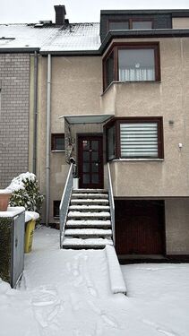 Hausansicht - 5 Zimmer Reihenhaus zum Kaufen in Düsseldorf