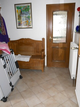 Diele zum Büro und Gästebad - 