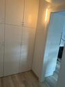 Flur mit Einbauschrank - 2 Zimmer Appartement zum Kaufen in Düsseldorf