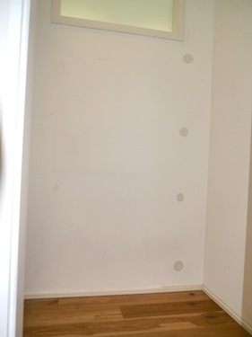 Abstellraum / begehbarer Kleiderschrank mit Tageslicht - 
