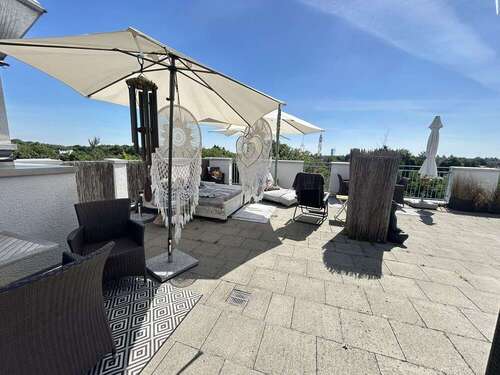Dachterrasse_daybed - 2.5 Zimmer Dachgeschoßwohnung in München