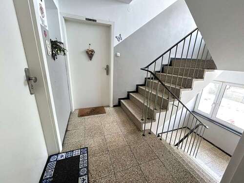 sauberes Treppenhaus - 