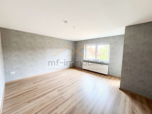 Wohnzimmer - 3 Zimmer Etagenwohnung zur Miete in Grasleben