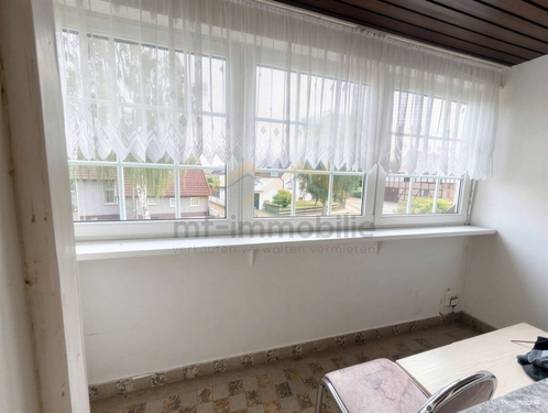 Zimmer mit Fensterfront - 