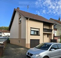 Gepflegtes Einfamilienhaus im Zentrum von Schmelz zum Kauf - Schmelz / Außen