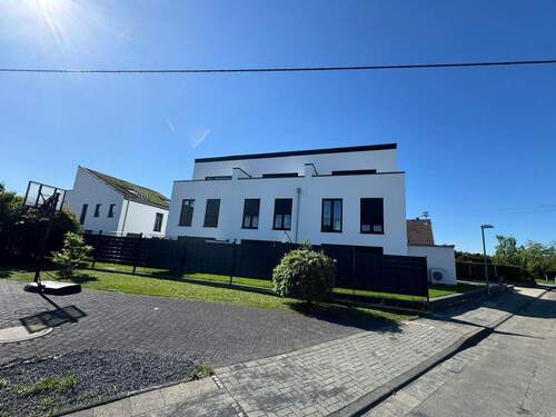 Bild 1 - Modernes Neubau-Reiheneckhaus Energieklasse A+ mit Garten und Stellplatz in HANGELAR