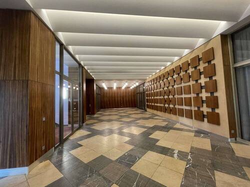 Eingangsbereich - RARITÄT MIT GESCHICHTE: Stilvolles Zuhause im ehemaligen DDR-Gästehaus