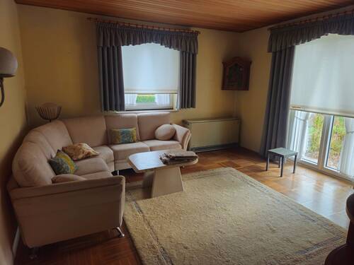 Wohnzimmer - 5 Zimmer Einfamilienhaus in Gaimersheim