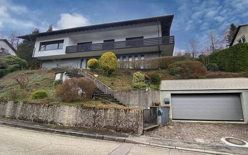 Außenansicht - 9 Zimmer Einfamilienhaus zum Kaufen in Oppenau
