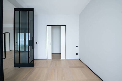Zimmer 2 - 