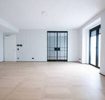 Eleganz in Vollendung - Wohnen mit Stuckdecke, Balkon und Luxus-Badezimmer in Friedrichshain - Berlin