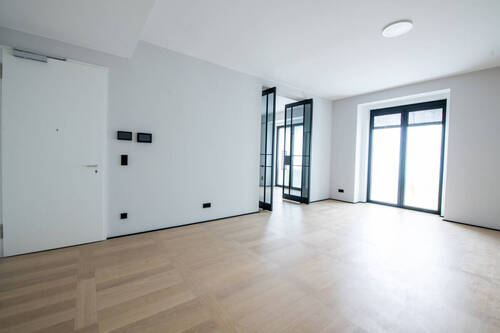 Zimmer 1 - 2 Zimmer Etagenwohnung in Berlin