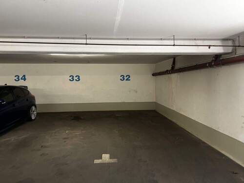 Tiefgaragenstellplatz - 