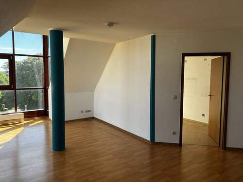 Wohnzimmer - 2 Zimmer Etagenwohnung in Zwickau-Marienthal