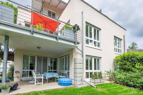 Hausansicht - 7 Zimmer Doppelhaushälfte in Kleinmachnow