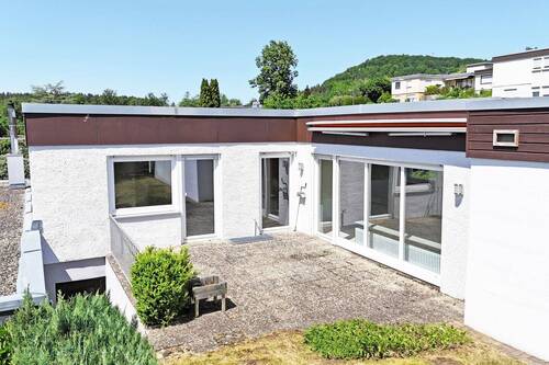 Sonnige Terrasse - 5 Zimmer Mehrfamilienhaus, Wohnhaus zum Kaufen in Albstadt