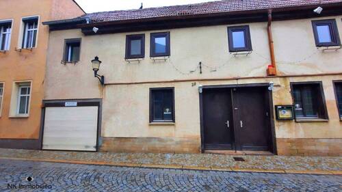 Wohn- und Geschäftsgebäude - Mehrfamilienhaus, Wohnhaus mit 220,00 m² in Naumburg zum Kaufen