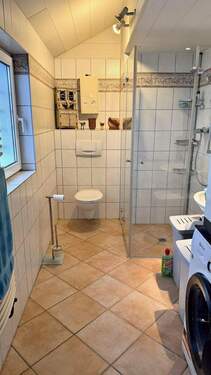 Badezimmer EG vorne - 