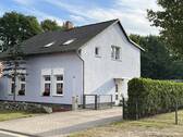Hausansicht von der Straße aus - 5 Zimmer Einfamilienhaus zum Kaufen in Ueckermünde