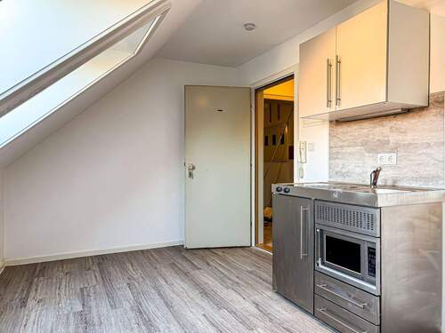 Dachgeschoss - Studentenzimmer - Einfamilienhaus in Kiel zum Kaufen