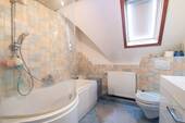 Badezimmer im Obergeschoss - 