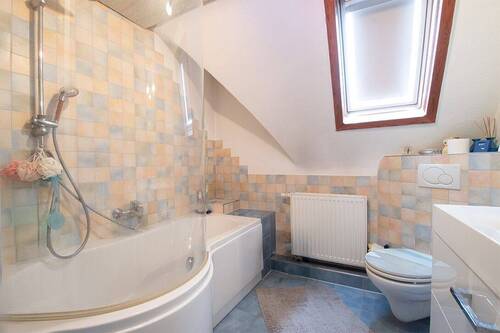 Badezimmer im Obergeschoss - 