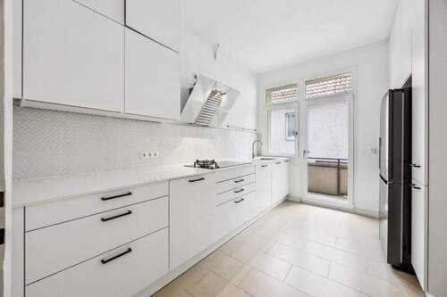 Küche mit Küchenbalkon - 