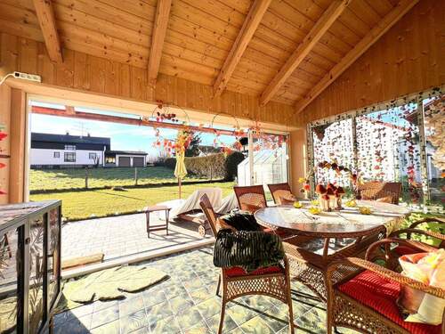 Wintergarten - Einfamilienhaus mit 100,00 m&sup2; in Mengkofen zum Kaufen
