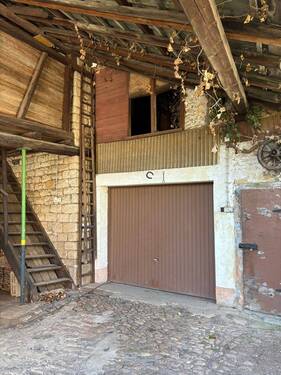 Garage mit separater Zufahrt - 