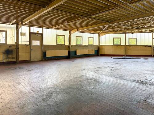 Halle, innen - 