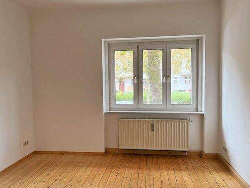 Wohnzimmer - WOHNEN IN STÖTTERITZ - 435,00 EUR Kaltmiete, ca.  57,60 m² Wohnfläche