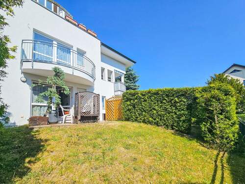 Gesamtansicht mit Garten - Einfamilienhaus in Leipzig zum Kaufen