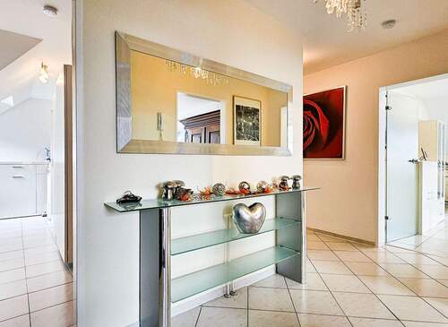 Flur - Etagenwohnung mit 91,40 m&sup2; in Baesweiler zum Kaufen