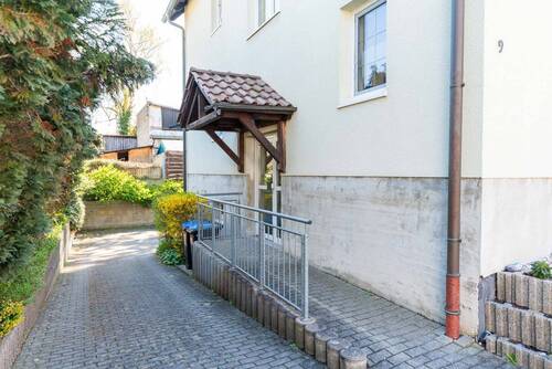 Eingangsbereich - Etagenwohnung mit 73,50 m&sup2; in Rudolstadt zum Kaufen