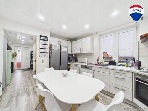 REMAX Immobilien DeLux Haus in Losheim am See zu verkaufen - 