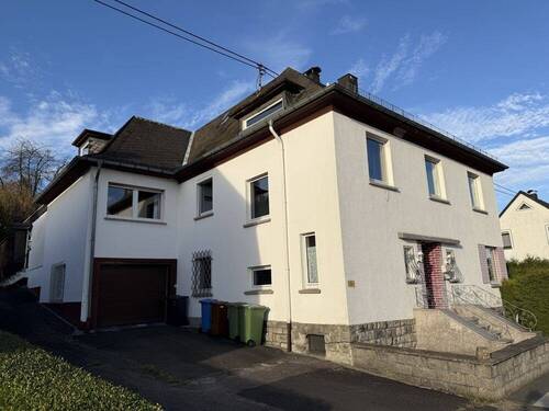 Seitenansicht - 9 Zimmer Einfamilienhaus zum Kaufen in Raubach