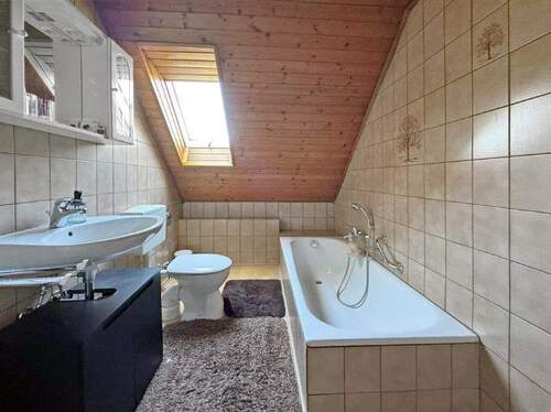 Badezimmer im DG - 