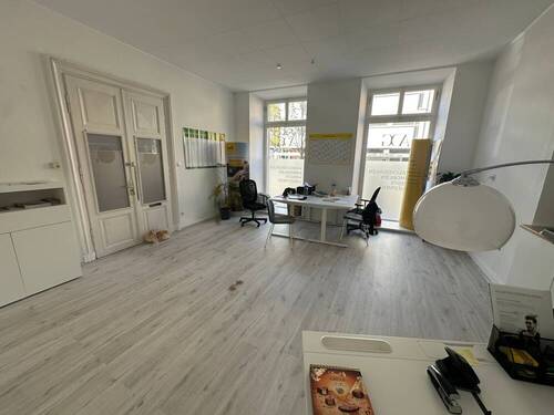 Bürofläche EG links - 