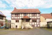 Außenansicht - Charmantes Fachwerkhaus in Wetter-Amönau - Wohnen mit Charakter und modernem Komfort