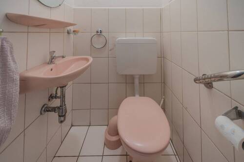 WC - 