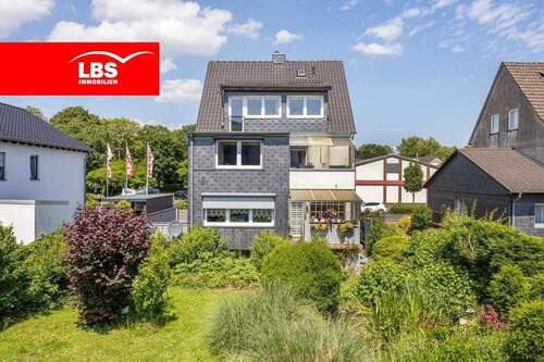 Hinteransicht - 6 Zimmer Mehrfamilienhaus, Wohnhaus zum Kaufen in Leverkusen