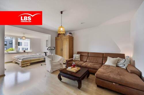 OG: Wohn-/Schlafzimmer - 