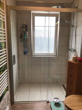 Bad EG, Dusche - 
