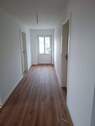 Flur und Haupteingang - 