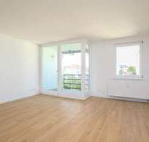 HIER BLEIBEN KEINE WÜNSCHE OFFEN Moderne 2-Raum-Wohnung mit Balkon, EBK & PKW-Stellplatz - Leipzig Gohlis-Süd