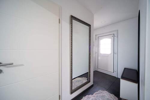 Just a mirror - helloooo Anna - 