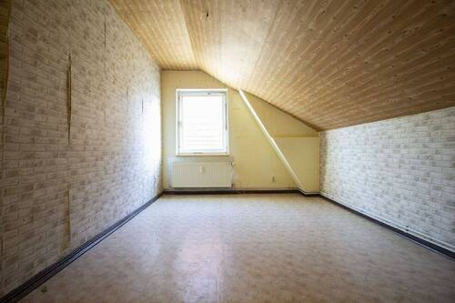 Schlafzimmer 2 DG Wohnung - 