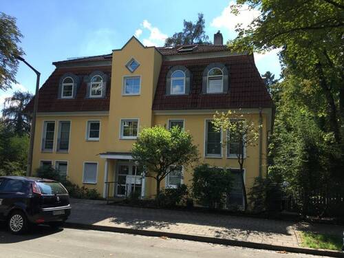 Hausansicht - Helle und toll aufgeteilte Wohnung in der Schwedenstraße - Fürth-Dambach - Parkett