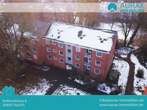 Aussenansicht Eingang - geräumige Eigentumswohnung im 1. Obergeschoss, mit Balkon und Loggia