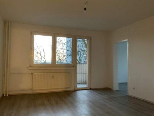 Wohnzimmer - 3 Zimmer Etagenwohnung zur Miete in Düren